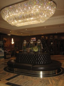 Showpiece chandelier in lobby