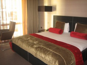 Natural sunlight is a reoccurring theme as sunlight floods all the rooms, especially those with the gorgeous view of the Thames!